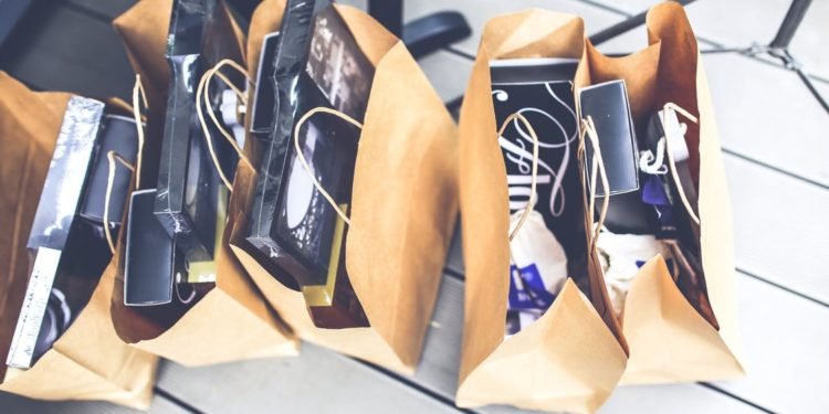 gift-brown-shopping-market