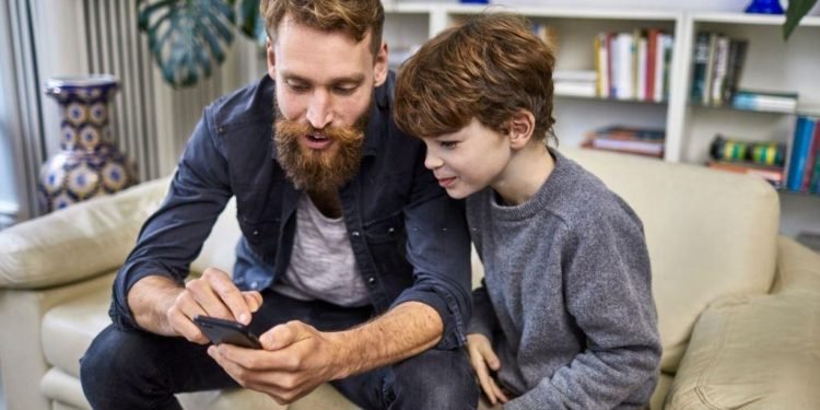 5 Social Media Red Flags Parents