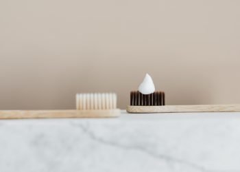 Are You Using The Right Toothpaste For Your Teeth?