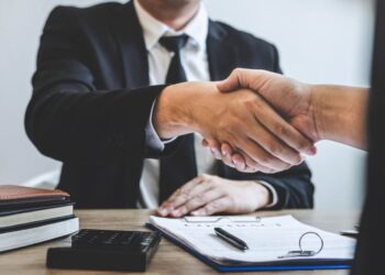 Six Strategies to Use When Shopping for Business Insurance