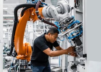 Applying AI and ML in the Manufacturing Industry