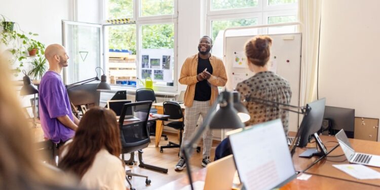 Positives and Negatives of Outsourcing Your Marketing