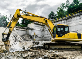 Hydraulic Breakers in Construction